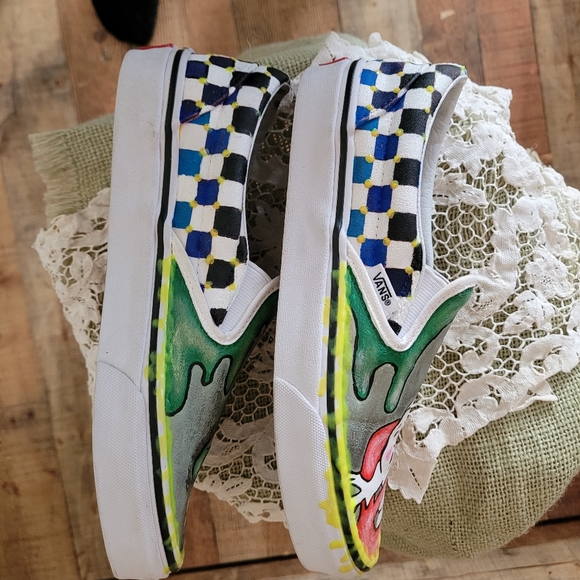VANS hand painted π¨ Ghostbuster snickers. Size 7 - Picture 10 of 11